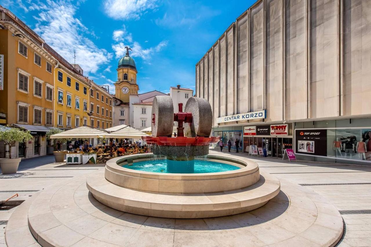 Naval Apartment Rijeka Exterior foto